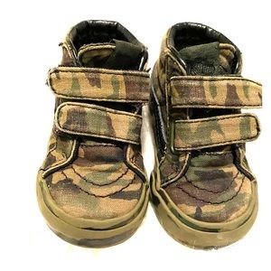 Vans camp toddler size 4